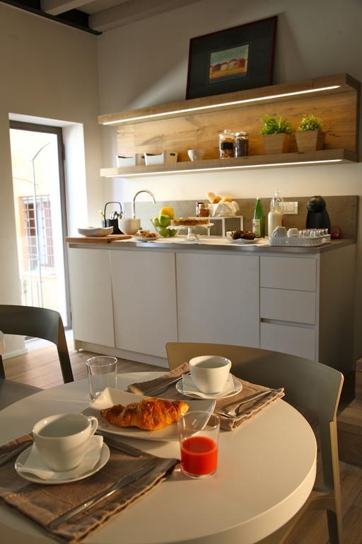 32 Bnb Camerecaffe Pavia Luaran gambar