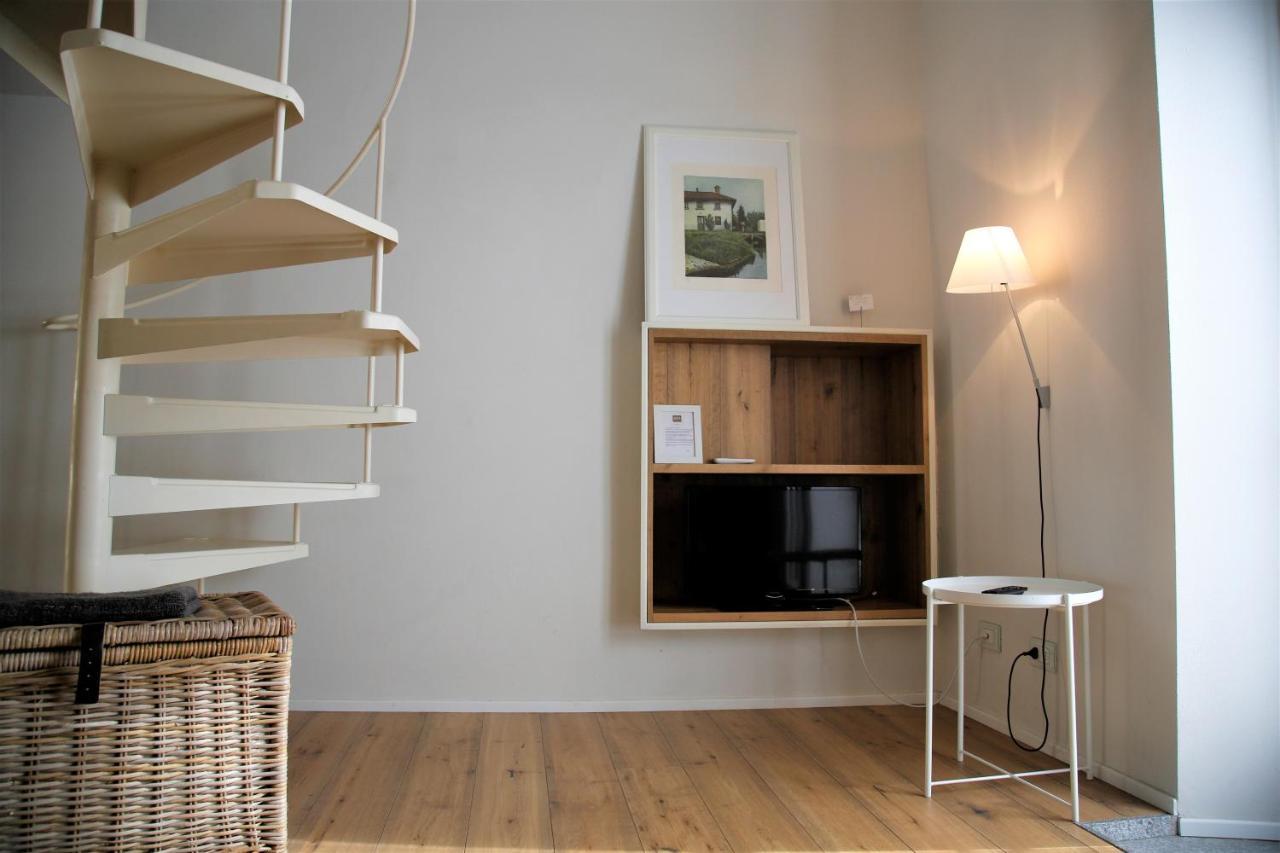 32 Bnb Camerecaffe Pavia Luaran gambar
